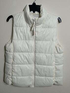 NWT GAP ColdControl Water-Resistant White Quilted Puffer Vest